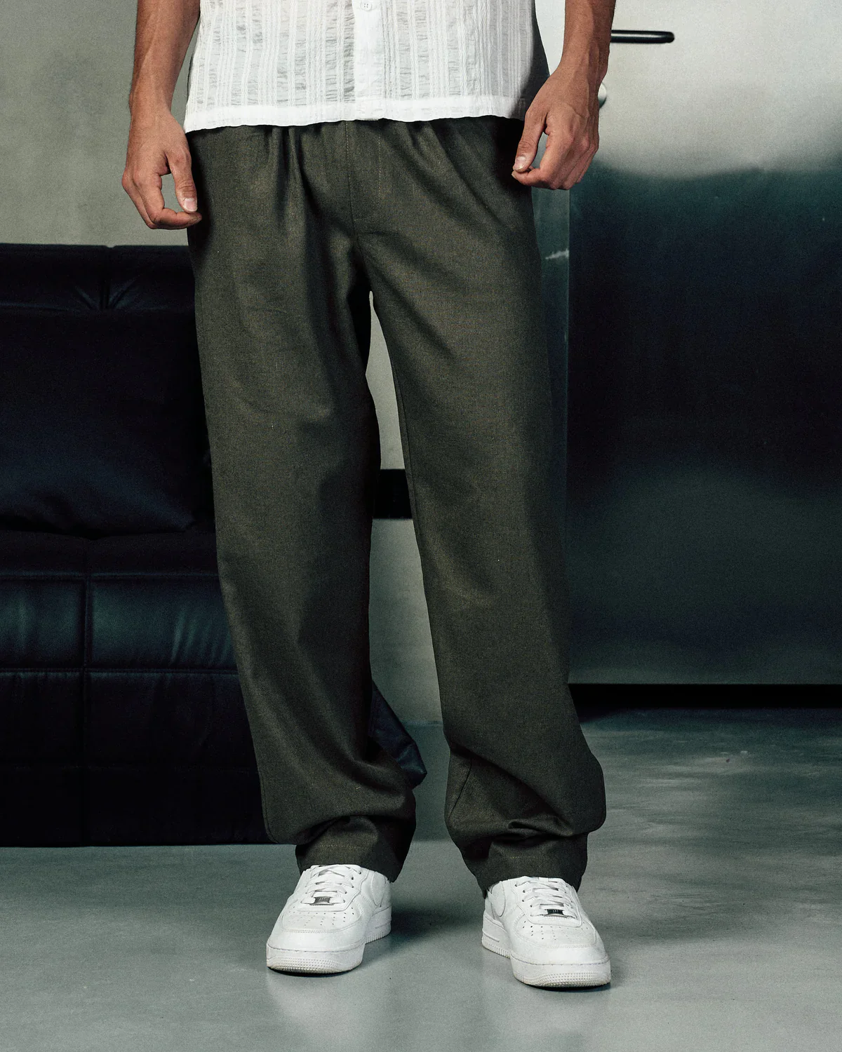 Linen Blend Pleated Pants - Image 11