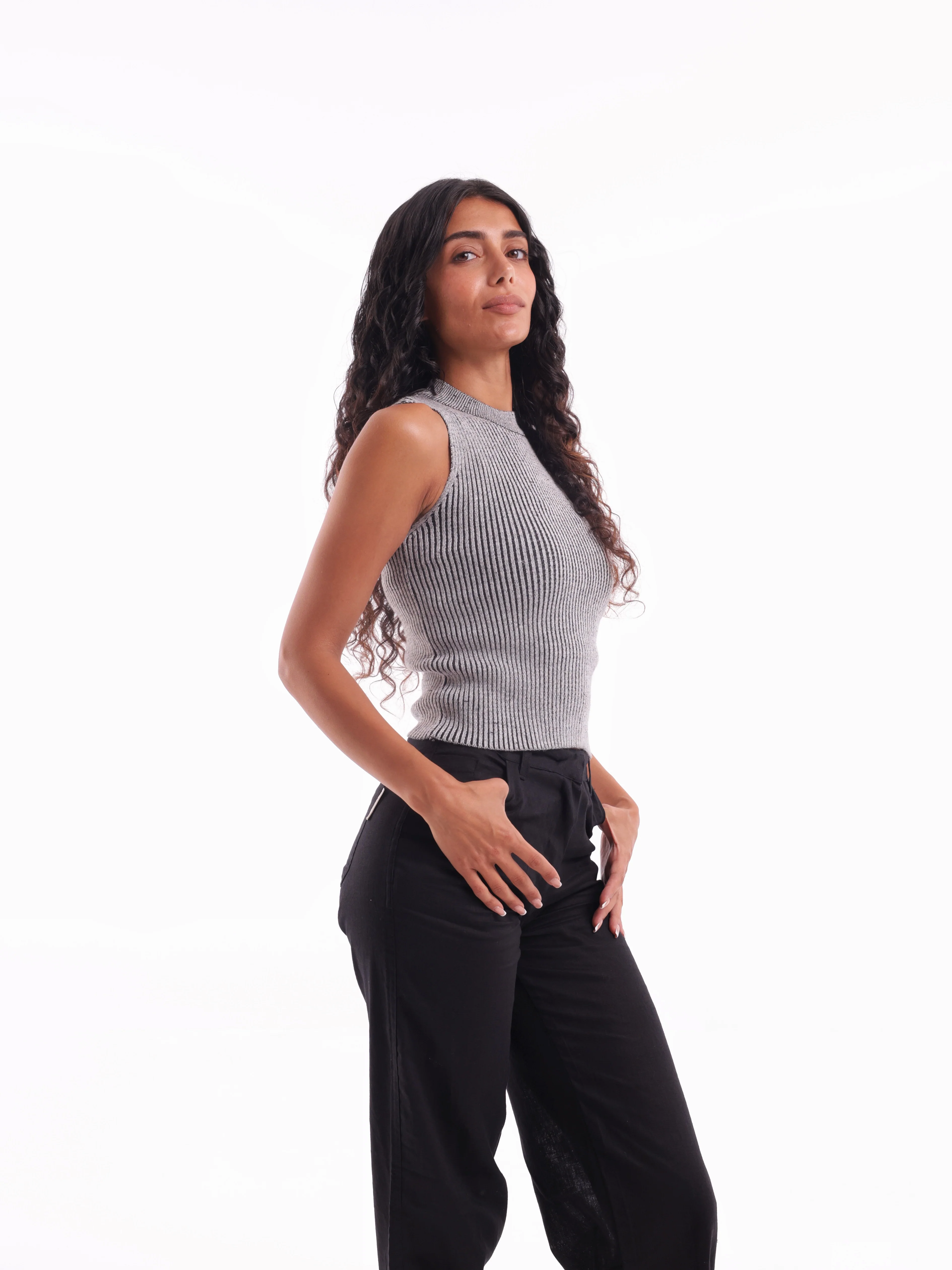 Two-Tone Knit Tank Top - Image 8